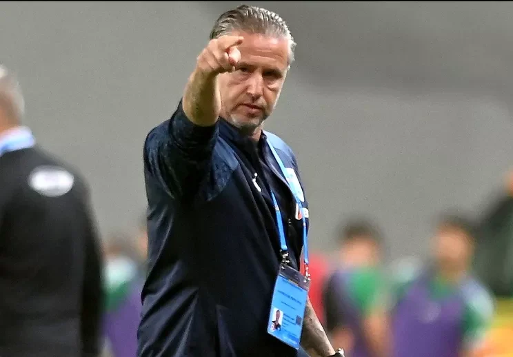laurentiu-reghecampf-in-tunisia
